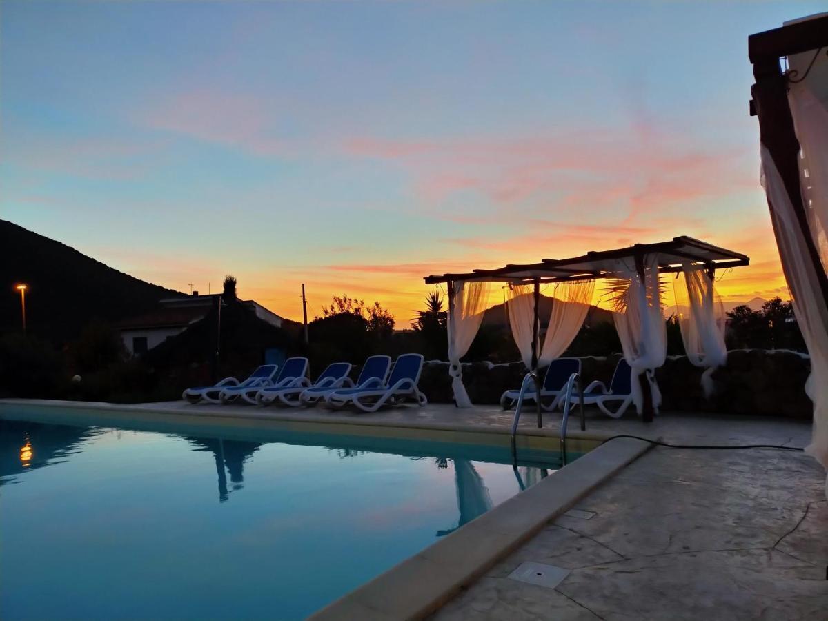 Sa Corti De Sa Perda Piscinas Hotel Bagian luar foto